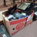 LOTE 134 - 01 LOTE COM MATERIAIS DIVERSOS. (NO ESTADO) ATENÇÃO! FAZER A VISITAÇÃO ANTES DE ARREMATAR, NÃO SABEMOS SE FUNCIONA. LEILÃO NÃO TEM GARANTIA E NEM DEVOLUÇÃO, SUJEITO A POSSÍVEIS AVARIAS VISÍVEIS/OCULTAS E/OU AUSÊNCIA DE COMPONENTES.