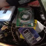 LOTE 134 - 01 LOTE COM MATERIAIS DIVERSOS. (NO ESTADO) ATENÇÃO! FAZER A VISITAÇÃO ANTES DE ARREMATAR, NÃO SABEMOS SE FUNCIONA. LEILÃO NÃO TEM GARANTIA E NEM DEVOLUÇÃO, SUJEITO A POSSÍVEIS AVARIAS VISÍVEIS/OCULTAS E/OU AUSÊNCIA DE COMPONENTES.