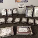 LOTE 025 - 01 LOTE COM VÁRIOS HARD DISC MARCAS E MODELOS DIVERSOS. (NO ESTADO) ATENÇÃO! FAZER A VISITAÇÃO ANTES DE ARREMATAR, NÃO SABEMOS SE FUNCIONA. LEILÃO NÃO TEM GARANTIA E NEM DEVOLUÇÃO, SUJEITO A POSSÍVEIS AVARIAS VISÍVEIS/OCULTAS E/OU AUSÊNCIA DE COMPONENTES.