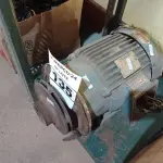 LOTE 135 - 01 MOTOR ELÉTRICO. (NO ESTADO) ATENÇÃO! FAZER A VISITAÇÃO ANTES DE ARREMATAR, NÃO SABEMOS SE FUNCIONA. LEILÃO NÃO TEM GARANTIA E NEM DEVOLUÇÃO, SUJEITO A POSSÍVEIS AVARIAS VISÍVEIS/OCULTAS E/OU AUSÊNCIA DE COMPONENTES.