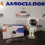 LOTE 009 - 01 PROJETOR ASTRONAUTA GALÁXIA DE LUZES. (NO ESTADO) ATENÇÃO! FAZER A VISITAÇÃO ANTES DE ARREMATAR, NÃO SABEMOS SE FUNCIONA. LEILÃO NÃO TEM GARANTIA E NEM DEVOLUÇÃO, SUJEITO A POSSÍVEIS AVARIAS VISÍVEIS/OCULTAS E/OU AUSÊNCIA DE COMPONENTES.