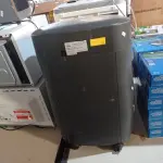 LOTE 258 - 01 FRAGMENTADORA DE PAPEL E 01 CLIMATIZADOR. (NO ESTADO) ATENÇÃO! FAZER A VISITAÇÃO ANTES DE ARREMATAR, NÃO SABEMOS SE FUNCIONA. LEILÃO NÃO TEM GARANTIA E NEM DEVOLUÇÃO, SUJEITO A POSSÍVEIS AVARIAS VISÍVEIS/OCULTAS E/OU AUSÊNCIA DE COMPONENTES.