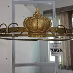LOTE 390 - 01 DOSSEL DE PAREDE COM COROA DETALHES EM ARABESCO (NOVO) (NO ESTADO)