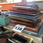 LOTE 138 - 01 LOTE COM QUADROS DECORATIVOS DIVERSOS. (NO ESTADO) ATENÇÃO! FAZER A VISITAÇÃO ANTES DE ARREMATAR, NÃO SABEMOS SE FUNCIONA. LEILÃO NÃO TEM GARANTIA E NEM DEVOLUÇÃO, SUJEITO A POSSÍVEIS AVARIAS VISÍVEIS/OCULTAS E/OU AUSÊNCIA DE COMPONENTES.