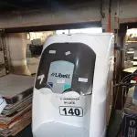 LOTE 140 - 01 BEBEDOURO PARA GARRAFÃO 220V. (NO ESTADO) ATENÇÃO! FAZER A VISITAÇÃO ANTES DE ARREMATAR, NÃO SABEMOS SE FUNCIONA. LEILÃO NÃO TEM GARANTIA E NEM DEVOLUÇÃO, SUJEITO A POSSÍVEIS AVARIAS VISÍVEIS/OCULTAS E/OU AUSÊNCIA DE COMPONENTES.