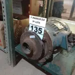 LOTE 135 - 01 MOTOR ELÉTRICO. (NO ESTADO) ATENÇÃO! FAZER A VISITAÇÃO ANTES DE ARREMATAR, NÃO SABEMOS SE FUNCIONA. LEILÃO NÃO TEM GARANTIA E NEM DEVOLUÇÃO, SUJEITO A POSSÍVEIS AVARIAS VISÍVEIS/OCULTAS E/OU AUSÊNCIA DE COMPONENTES.