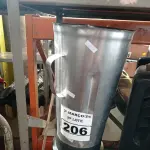 LOTE 206 - 01 LIQUIDIFICADOR INDUSTRIAL MARCA POLI. (NO ESTADO) ATENÇÃO! FAZER A VISITAÇÃO ANTES DE ARREMATAR, NÃO SABEMOS SE FUNCIONA. LEILÃO NÃO TEM GARANTIA E NEM DEVOLUÇÃO, SUJEITO A POSSÍVEIS AVARIAS VISÍVEIS/OCULTAS E/OU AUSÊNCIA DE COMPONENTES.