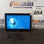 LOTE 054 - 01 TABLET SAMSUNG TAB2 TELA 10” COM CABO. (NO ESTADO) ATENÇÃO! FAZER A VISITAÇÃO ANTES DE ARREMATAR, NÃO SABEMOS SE FUNCIONA. LEILÃO NÃO TEM GARANTIA E NEM DEVOLUÇÃO, SUJEITO A POSSÍVEIS AVARIAS VISÍVEIS/OCULTAS E/OU AUSÊNCIA DE COMPONENTES.