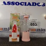 LOTE 053 - 01 LIQUIDIFICADOR PORTÁTIL. (NO ESTADO) ATENÇÃO! FAZER A VISITAÇÃO ANTES DE ARREMATAR, NÃO SABEMOS SE FUNCIONA. LEILÃO NÃO TEM GARANTIA E NEM DEVOLUÇÃO, SUJEITO A POSSÍVEIS AVARIAS VISÍVEIS/OCULTAS E/OU AUSÊNCIA DE COMPONENTES.