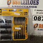 LOTE 087 - 01 KIT JOGO 37 PEÇAS PARA PARAFUSADEIRA DEWALT COM ESTOJO. (NO ESTADO) ATENÇÃO! FAZER A VISITAÇÃO ANTES DE ARREMATAR, NÃO SABEMOS SE FUNCIONA. LEILÃO NÃO TEM GARANTIA E NEM DEVOLUÇÃO, SUJEITO A POSSÍVEIS AVARIAS VISÍVEIS/OCULTAS E/OU AUSÊNCIA DE COMPONENTES.