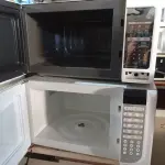 LOTE 257 - 01 SUBWOOFER E 02 MICRO-ONDAS MARCAS E MODELOS DIVERSOS. (NO ESTADO) ATENÇÃO! FAZER A VISITAÇÃO ANTES DE ARREMATAR, NÃO SABEMOS SE FUNCIONA. LEILÃO NÃO TEM GARANTIA E NEM DEVOLUÇÃO, SUJEITO A POSSÍVEIS AVARIAS VISÍVEIS/OCULTAS E/OU AUSÊNCIA DE COMPONENTES.
