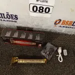 LOTE 080 - 02 MAQUINAS DE CORTAR CABELO. (NO ESTADO) ATENÇÃO! FAZER A VISITAÇÃO ANTES DE ARREMATAR, NÃO SABEMOS SE FUNCIONA. LEILÃO NÃO TEM GARANTIA E NEM DEVOLUÇÃO, SUJEITO A POSSÍVEIS AVARIAS VISÍVEIS/OCULTAS E/OU AUSÊNCIA DE COMPONENTES.