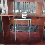 LOTE 220 - 05 MESAS MARCAS E MODELOS DIVERSOS. (NO ESTADO) ATENÇÃO! FAZER A VISITAÇÃO ANTES DE ARREMATAR, NÃO SABEMOS SE FUNCIONA. LEILÃO NÃO TEM GARANTIA E NEM DEVOLUÇÃO, SUJEITO A POSSÍVEIS AVARIAS VISÍVEIS/OCULTAS E/OU AUSÊNCIA DE COMPONENTES.