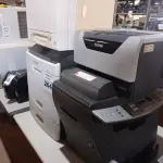 LOTE 264 - 04 IMPRESSORAS MARCAS E MODELOS DIVERSOS PARA RETIRADA DE PEÇAS. (NO ESTADO) ATENÇÃO! FAZER A VISITAÇÃO ANTES DE ARREMATAR, NÃO SABEMOS SE FUNCIONA. LEILÃO NÃO TEM GARANTIA E NEM DEVOLUÇÃO, SUJEITO A POSSÍVEIS AVARIAS VISÍVEIS/OCULTAS E/OU AUSÊNCIA DE COMPONENTES.