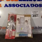 LOTE 357 - 01 POWER BANK, 01 LUMINÁRIA DE LED E 01 MEDIDOR DE PH/UMIDADE. (NO ESTADO) ATENÇÃO! FAZER A VISITAÇÃO ANTES DE ARREMATAR, NÃO SABEMOS SE FUNCIONA. LEILÃO NÃO TEM GARANTIA E NEM DEVOLUÇÃO, SUJEITO A POSSÍVEIS AVARIAS VISÍVEIS/OCULTAS E/OU AUSÊNCIA DE COMPONENTES.
