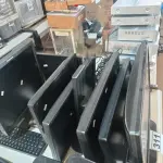 LOTE 311 - 07 MONITORES MARCAS E MODELOS DIVERSOS PARA RETIRADA DE PEÇAS. (NO ESTADO) ATENÇÃO! FAZER A VISITAÇÃO ANTES DE ARREMATAR, NÃO SABEMOS SE FUNCIONA. LEILÃO NÃO TEM GARANTIA E NEM DEVOLUÇÃO, SUJEITO A POSSÍVEIS AVARIAS VISÍVEIS/OCULTAS E/OU AUSÊNCIA DE COMPONENTES.