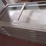 LOTE 455 - 01 MAPOTECA PARA PROJETOS. (NO ESTADO) ATENÇÃO! FAZER A VISITAÇÃO ANTES DE ARREMATAR, NÃO SABEMOS SE FUNCIONA. LEILÃO NÃO TEM GARANTIA E NEM DEVOLUÇÃO, SUJEITO A POSSÍVEIS AVARIAS VISÍVEIS/OCULTAS E/OU AUSÊNCIA DE COMPONENTES.