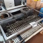 LOTE 306 - 01 MOTOR PARA MÁQUINA DE GELO. (NO ESTADO) ATENÇÃO! FAZER A VISITAÇÃO ANTES DE ARREMATAR, NÃO SABEMOS SE FUNCIONA. LEILÃO NÃO TEM GARANTIA E NEM DEVOLUÇÃO, SUJEITO A POSSÍVEIS AVARIAS VISÍVEIS/OCULTAS E/OU AUSÊNCIA DE COMPONENTES.