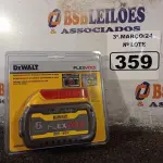 LOTE 359 - 01 BATERIA DE ION DE LÍTIO DE 20V-60V MÁXIMA COM INDICADOR DE CARGA MARCA DEWALT 6AH MODELO DCB606. (NOVO) (NO ESTADO) ATENÇÃO! FAZER A VISITAÇÃO ANTES DE ARREMATAR, NÃO SABEMOS SE FUNCIONA. LEILÃO NÃO TEM GARANTIA E NEM DEVOLUÇÃO, SUJEITO A POSSÍVEIS AVARIAS VISÍVEIS/OCULTAS E/OU AUSÊNCIA DE COMPONENTES.