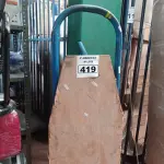 LOTE 419 - 01 CARRINHO PARA TRANSPORTE DE CARGAS. (NO ESTADO) ATENÇÃO! FAZER A VISITAÇÃO ANTES DE ARREMATAR, NÃO SABEMOS SE FUNCIONA. LEILÃO NÃO TEM GARANTIA E NEM DEVOLUÇÃO, SUJEITO A POSSÍVEIS AVARIAS VISÍVEIS/OCULTAS E/OU AUSÊNCIA DE COMPONENTES.