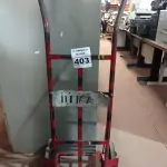 LOTE 403 - 01 CARRINHO PARA TRANSPORTE DE CARGAS. (NO ESTADO) ATENÇÃO! FAZER A VISITAÇÃO ANTES DE ARREMATAR, NÃO SABEMOS SE FUNCIONA. LEILÃO NÃO TEM GARANTIA E NEM DEVOLUÇÃO, SUJEITO A POSSÍVEIS AVARIAS VISÍVEIS/OCULTAS E/OU AUSÊNCIA DE COMPONENTES.