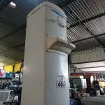 LOTE 405 - 01 BEBEDOURO PARA GARRAFÃO 220V. (NO ESTADO) ATENÇÃO! FAZER A VISITAÇÃO ANTES DE ARREMATAR, NÃO SABEMOS SE FUNCIONA. LEILÃO NÃO TEM GARANTIA E NEM DEVOLUÇÃO, SUJEITO A POSSÍVEIS AVARIAS VISÍVEIS/OCULTAS E/OU AUSÊNCIA DE COMPONENTES.