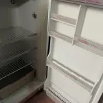 LOTE 404 - 01 GELADEIRA MARCA PROSDÓCIMO 220V. (NO ESTADO) ATENÇÃO! FAZER A VISITAÇÃO ANTES DE ARREMATAR, NÃO SABEMOS SE FUNCIONA. LEILÃO NÃO TEM GARANTIA E NEM DEVOLUÇÃO, SUJEITO A POSSÍVEIS AVARIAS VISÍVEIS/OCULTAS E/OU AUSÊNCIA DE COMPONENTES.