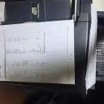 LOTE 015 - 03 MULTIFUNCIONAL MONO LASER_KYOCERA TASKALFA 3010I + GRAMPEADOR 50 FLS + GABINETE COM RODAS (NO ESTADO)