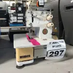 LOTE 297 - 01 MÁQUINA DE COSTURA COM MOTOR. (NO ESTADO) ATENÇÃO! FAZER A VISITAÇÃO ANTES DE ARREMATAR, NÃO SABEMOS SE FUNCIONA. LEILÃO NÃO TEM GARANTIA E NEM DEVOLUÇÃO, SUJEITO A POSSÍVEIS AVARIAS VISÍVEIS/OCULTAS E/OU AUSÊNCIA DE COMPONENTES.