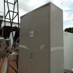 LOTE 477 - 01 ARMÁRIO DE AÇO COM 02 PORTAS. (NO ESTADO) ATENÇÃO! FAZER A VISITAÇÃO ANTES DE ARREMATAR, NÃO SABEMOS SE FUNCIONA. LEILÃO NÃO TEM GARANTIA E NEM DEVOLUÇÃO, SUJEITO A POSSÍVEIS AVARIAS VISÍVEIS/OCULTAS E/OU AUSÊNCIA DE COMPONENTES.