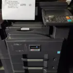 LOTE 013 - 01 MULTIFUNCIONAL MONO LASER_KYOCERA TASKALFA 5002I + GRAMPEADOR 50 FLS + GABINETE COM RODAS ; 03 MULTIFUNCIONAL MONO LASER_KYOCERA TASKALFA 3010I + GRAMPEADOR 50 FLS + GABINETE COM RODAS (NO ESTADO)