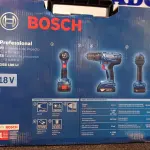 LOTE 343 - 01 FURADEIRA DE IMPACTO PROFISSIONAL A BATERIA MODELO:GSB180-LI220V 710W MARCA BOSCH. (NOVO) (NO ESTADO) ATENÇÃO! FAZER A VISITAÇÃO ANTES DE ARREMATAR, NÃO SABEMOS SE FUNCIONA. LEILÃO NÃO TEM GARANTIA E NEM DEVOLUÇÃO, SUJEITO A POSSÍVEIS AVARIAS VISÍVEIS/OCULTAS E/OU AUSÊNCIA DE COMPONENTES.