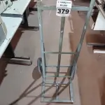 LOTE 379 - 01 CARRINHO PARA TRANSPORTE DE CARGAS. (NO ESTADO) ATENÇÃO! FAZER A VISITAÇÃO ANTES DE ARREMATAR, NÃO SABEMOS SE FUNCIONA. LEILÃO NÃO TEM GARANTIA E NEM DEVOLUÇÃO, SUJEITO A POSSÍVEIS AVARIAS VISÍVEIS/OCULTAS E/OU AUSÊNCIA DE COMPONENTES.
