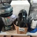 LOTE 275 - 01 MOTOR PARA REFRIGERAÇÃO E UTENSÍLIOS DIVERSOS. (NO ESTADO) ATENÇÃO! FAZER A VISITAÇÃO ANTES DE ARREMATAR, NÃO SABEMOS SE FUNCIONA. LEILÃO NÃO TEM GARANTIA E NEM DEVOLUÇÃO, SUJEITO A POSSÍVEIS AVARIAS VISÍVEIS/OCULTAS E/OU AUSÊNCIA DE COMPONENTES.