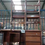 LOTE 416 - 02 MESAS E 05 CADEIRAS EM MADEIRA. (NO ESTADO) ATENÇÃO! FAZER A VISITAÇÃO ANTES DE ARREMATAR, NÃO SABEMOS SE FUNCIONA. LEILÃO NÃO TEM GARANTIA E NEM DEVOLUÇÃO, SUJEITO A POSSÍVEIS AVARIAS VISÍVEIS/OCULTAS E/OU AUSÊNCIA DE COMPONENTES.