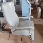 LOTE 324 - 01 POLTRONA DE DESCANSO. (NO ESTADO) ATENÇÃO! FAZER A VISITAÇÃO ANTES DE ARREMATAR, NÃO SABEMOS SE FUNCIONA. LEILÃO NÃO TEM GARANTIA E NEM DEVOLUÇÃO, SUJEITO A POSSÍVEIS AVARIAS VISÍVEIS/OCULTAS E/OU AUSÊNCIA DE COMPONENTES.