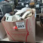 LOTE 293 - 01 LOTE COM VÁRIOS APARELHOS DE TELEFONE MARCAS E MODELOS DIVERSOS. (NO ESTADO) ATENÇÃO! FAZER A VISITAÇÃO ANTES DE ARREMATAR, NÃO SABEMOS SE FUNCIONA. LEILÃO NÃO TEM GARANTIA E NEM DEVOLUÇÃO, SUJEITO A POSSÍVEIS AVARIAS VISÍVEIS/OCULTAS E/OU AUSÊNCIA DE COMPONENTES.