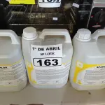LOTE 163 - 20 LITROS DE DESINFETANTE HOSPITALAR PARA SUPERFÍCIES FIXAS E ARTIGOS NÃO CRÍTICOS.  (NO ESTADO) ATENÇÃO! FAZER A VISITAÇÃO ANTES DE ARREMATAR, NÃO SABEMOS SE FUNCIONA. LEILÃO NÃO TEM GARANTIA E NEM DEVOLUÇÃO, SUJEITO A POSSÍVEIS AVARIAS VISÍVEIS/OCULTAS E/OU AUSÊNCIA DE COMPONENTES.