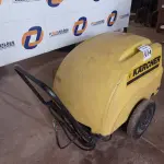 LOTE 074 - 01 MÁQUINA LAVADORA DE ALTA PRESSÃO KARCHER MODELO:HD8/15S. (HIGH PRESSURE MACHINE) (NO ESTADO) AV9499D