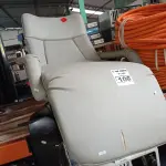 LOTE 106 - 01 POLTRONA PARA DESCANSO RECLINÁVEL. (NO ESTADO) ATENÇÃO! FAZER A VISITAÇÃO ANTES DE ARREMATAR, NÃO SABEMOS SE FUNCIONA. LEILÃO NÃO TEM GARANTIA E NEM DEVOLUÇÃO, SUJEITO A POSSÍVEIS AVARIAS VISÍVEIS/OCULTAS E/OU AUSÊNCIA DE COMPONENTES.