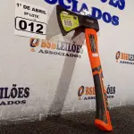 LOTE 012 - 01 MACHADINHA CAÇA E PESCA COM CABO EMBORRACHADO. (NO ESTADO) ATENÇÃO! FAZER A VISITAÇÃO ANTES DE ARREMATAR, NÃO SABEMOS SE FUNCIONA. LEILÃO NÃO TEM GARANTIA E NEM DEVOLUÇÃO, SUJEITO A POSSÍVEIS AVARIAS VISÍVEIS/OCULTAS E/OU AUSÊNCIA DE COMPONENTES.