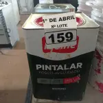 LOTE 159 - 01 LATA DE TINTA IQUINE PINTALAR 18L FOSCO AVELUDADO NA COR PEROLA. (NO ESTADO) ATENÇÃO! FAZER A VISITAÇÃO ANTES DE ARREMATAR, NÃO SABEMOS SE FUNCIONA. LEILÃO NÃO TEM GARANTIA E NEM DEVOLUÇÃO, SUJEITO A POSSÍVEIS AVARIAS VISÍVEIS/OCULTAS E/OU AUSÊNCIA DE COMPONENTES.