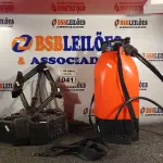 LOTE 041 - 01 MACACO SANFONA E 01 PULVERIZADOR. (NO ESTADO) ATENÇÃO! FAZER A VISITAÇÃO ANTES DE ARREMATAR, NÃO SABEMOS SE FUNCIONA. LEILÃO NÃO TEM GARANTIA E NEM DEVOLUÇÃO, SUJEITO A POSSÍVEIS AVARIAS VISÍVEIS/OCULTAS E/OU AUSÊNCIA DE COMPONENTES.