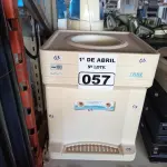 LOTE 057 - BEBEDOURO PARA GARRAFÃO MARCA IBBL. (NO ESTADO) ATENÇÃO! FAZER A VISITAÇÃO ANTES DE ARREMATAR, NÃO SABEMOS SE FUNCIONA. LEILÃO NÃO TEM GARANTIA E NEM DEVOLUÇÃO, SUJEITO A POSSÍVEIS AVARIAS VISÍVEIS/OCULTAS E/OU AUSÊNCIA DE COMPONENTES.