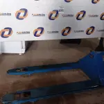 LOTE 071 - 01 PALETEIRA NA COR AZUL. (PALLET JACKS BLUE) (NO ESTADO) 0000002
