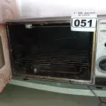 LOTE 051 - 01 FORNO ELÉTRICO MARCA FISCHER. (NO ESTADO) ATENÇÃO! FAZER A VISITAÇÃO ANTES DE ARREMATAR, NÃO SABEMOS SE FUNCIONA. LEILÃO NÃO TEM GARANTIA E NEM DEVOLUÇÃO, SUJEITO A POSSÍVEIS AVARIAS VISÍVEIS/OCULTAS E/OU AUSÊNCIA DE COMPONENTES.