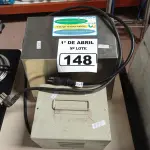 LOTE 148 - 01 TRANSFORMADOR E 01 SECADOR DE MÃOS. (NO ESTADO) ATENÇÃO! FAZER A VISITAÇÃO ANTES DE ARREMATAR, NÃO SABEMOS SE FUNCIONA. LEILÃO NÃO TEM GARANTIA E NEM DEVOLUÇÃO, SUJEITO A POSSÍVEIS AVARIAS VISÍVEIS/OCULTAS E/OU AUSÊNCIA DE COMPONENTES.