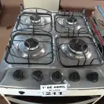 LOTE 211 - 01 FOGÃO A GÁS 04 BOCAS MARCA BRASTEMP. (NO ESTADO) ATENÇÃO! FAZER A VISITAÇÃO ANTES DE ARREMATAR, NÃO SABEMOS SE FUNCIONA. LEILÃO NÃO TEM GARANTIA E NEM DEVOLUÇÃO, SUJEITO A POSSÍVEIS AVARIAS VISÍVEIS/OCULTAS E/OU AUSÊNCIA DE COMPONENTES.