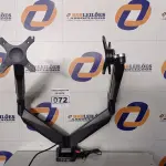 LOTE 072 - 01 SUPORTE PARA MONITORES DUAL. (DESKTOP MONITOR MOUNT – DUAL) (NO ESTADO) 0000003