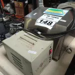 LOTE 148 - 01 TRANSFORMADOR E 01 SECADOR DE MÃOS. (NO ESTADO) ATENÇÃO! FAZER A VISITAÇÃO ANTES DE ARREMATAR, NÃO SABEMOS SE FUNCIONA. LEILÃO NÃO TEM GARANTIA E NEM DEVOLUÇÃO, SUJEITO A POSSÍVEIS AVARIAS VISÍVEIS/OCULTAS E/OU AUSÊNCIA DE COMPONENTES.